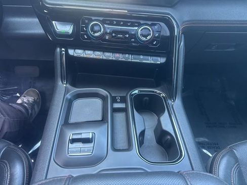 Used 2024 GMC Sierra 2500 AT4 w/ AT4 Premium Plus Package AWD/4WD image 15