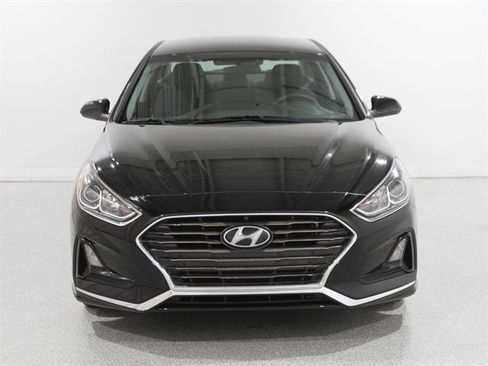 Used 2019 Hyundai Sonata SE image 2