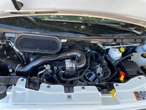 Used 2024 Ford Transit 350 XLT RWD image 10