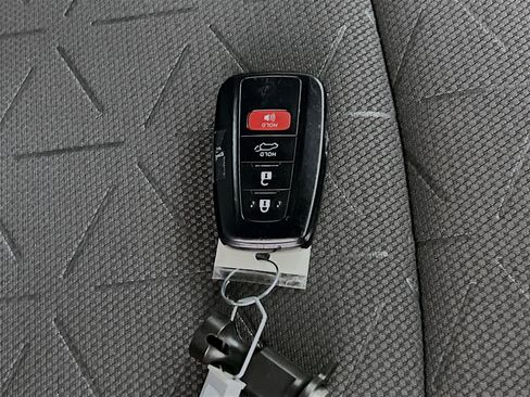 Used 2023 Toyota RAV4 XLE w/ Convenience Package image 36