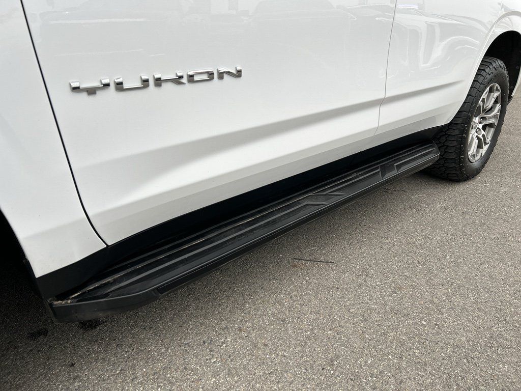 Used 2024 GMC Yukon SLE AWD/4WD image 10