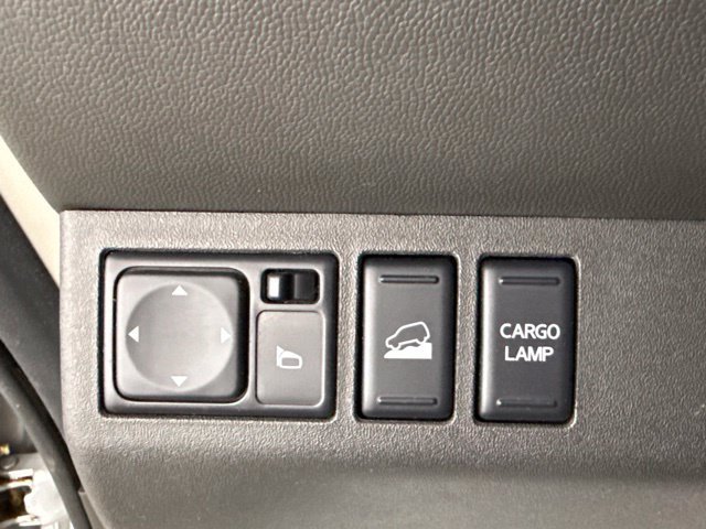 Used 2018 Nissan Frontier PRO-4X AWD/4WD image 19