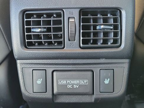 Used 2018 Subaru Outback 2.5i Limited image 19