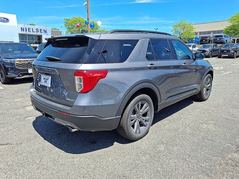 Certified 2023 Ford Explorer XLT w/ Equipment Group 202A AWD/4WD image 31