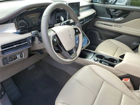 Certified 2022 Lincoln Corsair FWD w/ Equipment Group 101A image 18