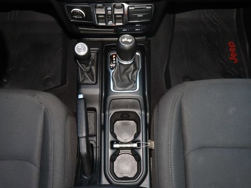 Used 2021 Jeep Wrangler Unlimited Rubicon AWD/4WD image 20