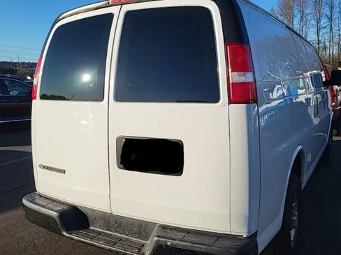 Used 2018 Chevrolet Express 2500 w/ Driver Convenience Package image 2