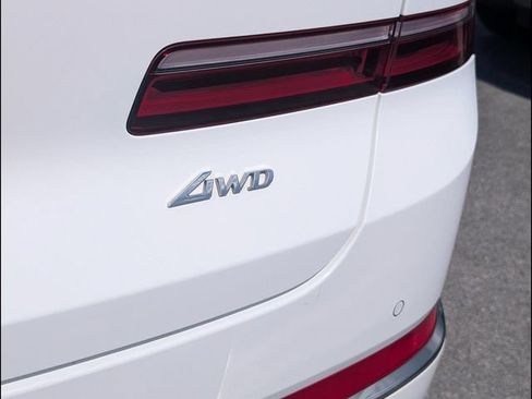 Used 2024 Genesis GV80 2.5T AWD/4WD image 18