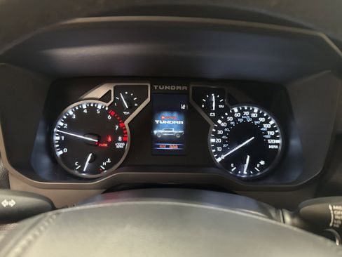 Used 2022 Toyota Tundra SR5 w/ SR5 Premium Package image 38