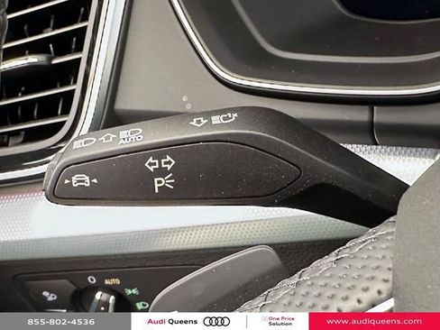 Used 2025 Audi Q5 2.0T Premium Plus w/ Premium Plus Package AWD/4WD image 34