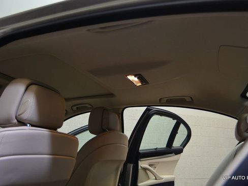 Used 2011 BMW 528i Sedan image 22
