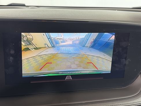 Used 2024 Buick Encore GX Preferred image 19