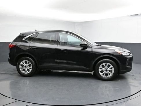 Used 2023 Ford Escape Active w/ Tech Pack #2 AWD/4WD image 12