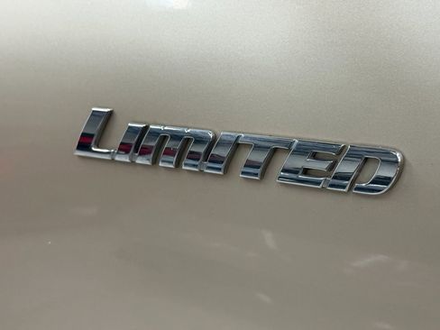 Used 2013 Toyota Highlander Limited image 43