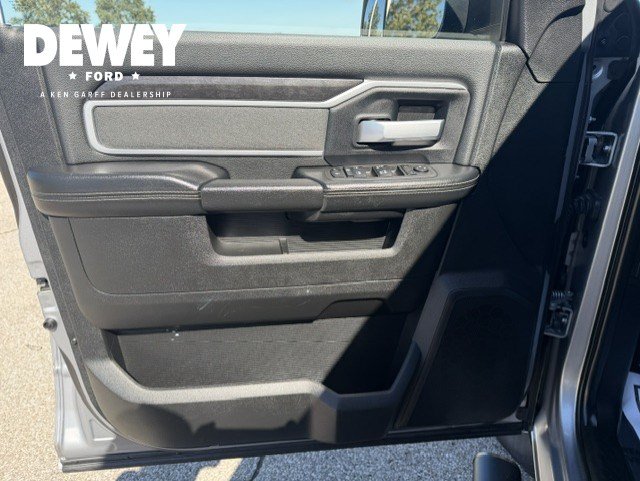 Used 2022 RAM 3500 Big Horn w/ Level A Equipment Group AWD/4WD image 10