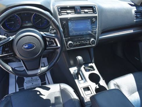 Used 2018 Subaru Outback 2.5i Limited AWD/4WD image 17
