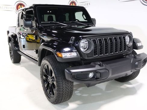 Used 2024 Jeep Gladiator Sport AWD/4WD image 71