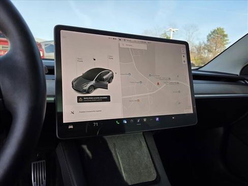 Used 2021 Tesla Model 3 Standard Range Plus image 8