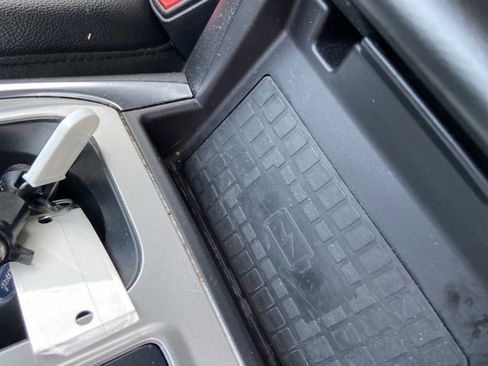 Used 2023 Ford Explorer Limited image 43