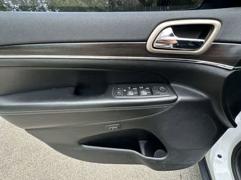 Used 2014 Jeep Grand Cherokee Limited AWD/4WD image 17
