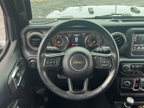 Used 2023 Jeep Wrangler Sport S image 21