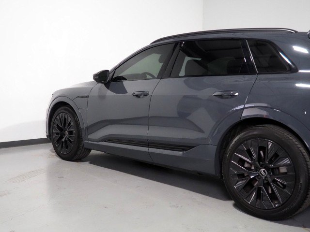 Used 2024 Audi Q8 e-tron Prestige AWD/4WD image 59