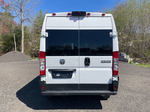 Used 2023 RAM ProMaster 2500 FWD image 6
