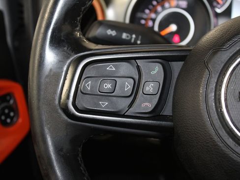 Used 2018 Jeep Wrangler Unlimited Sport S image 34