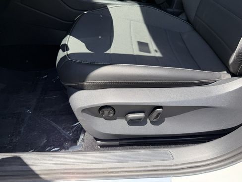 Used 2022 Volkswagen Taos SE AWD/4WD image 29