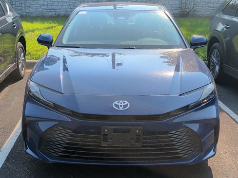 Used 2026 Toyota Camry LE FWD image 8