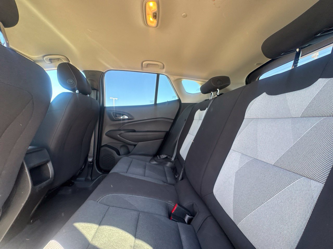 Used 2025 Chevrolet Trax LS FWD image 35