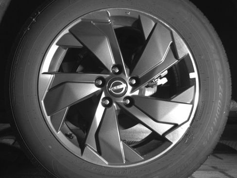 Used 2025 Nissan Rogue SV FWD image 14
