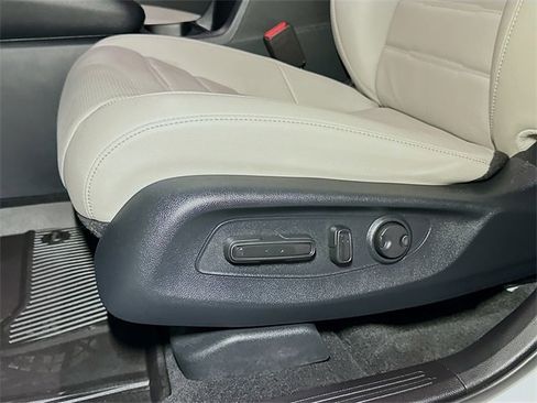 Used 2025 Honda CR-V EX-L image 10