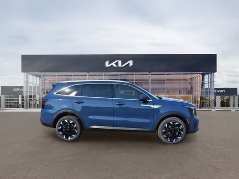 Used 2026 Kia Sorento EX AWD/4WD image 2