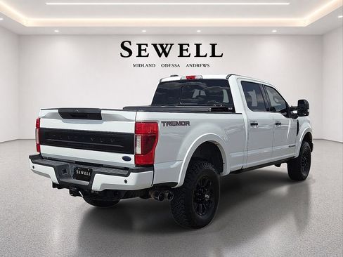 Used 2020 Ford F250 Platinum w/ Tremor Off-Road Package AWD/4WD image 4