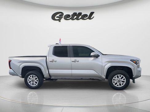 Used 2024 Toyota Tacoma SR5 image 6