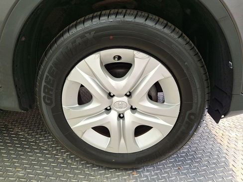 Used 2014 Toyota RAV4 LE AWD/4WD image 29