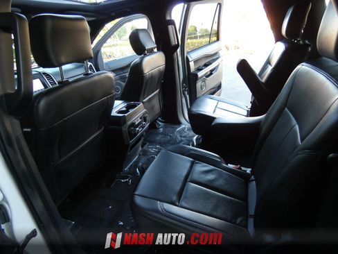 Used 2020 Ford Expedition Max XLT w/ Equipment Group 202A RWD image 55