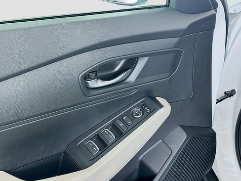 Used 2025 Honda Accord LX image 19