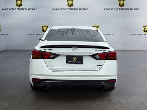 Used 2022 Nissan Altima 2.5 SR w/ Midnight Edition Package image 4