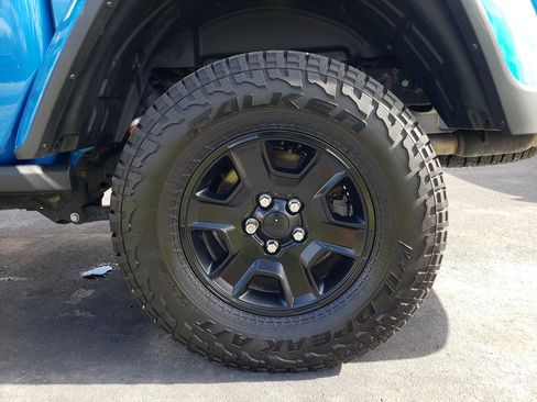 Used 2022 Jeep Gladiator Mojave w/ LED Lighting Group image 20