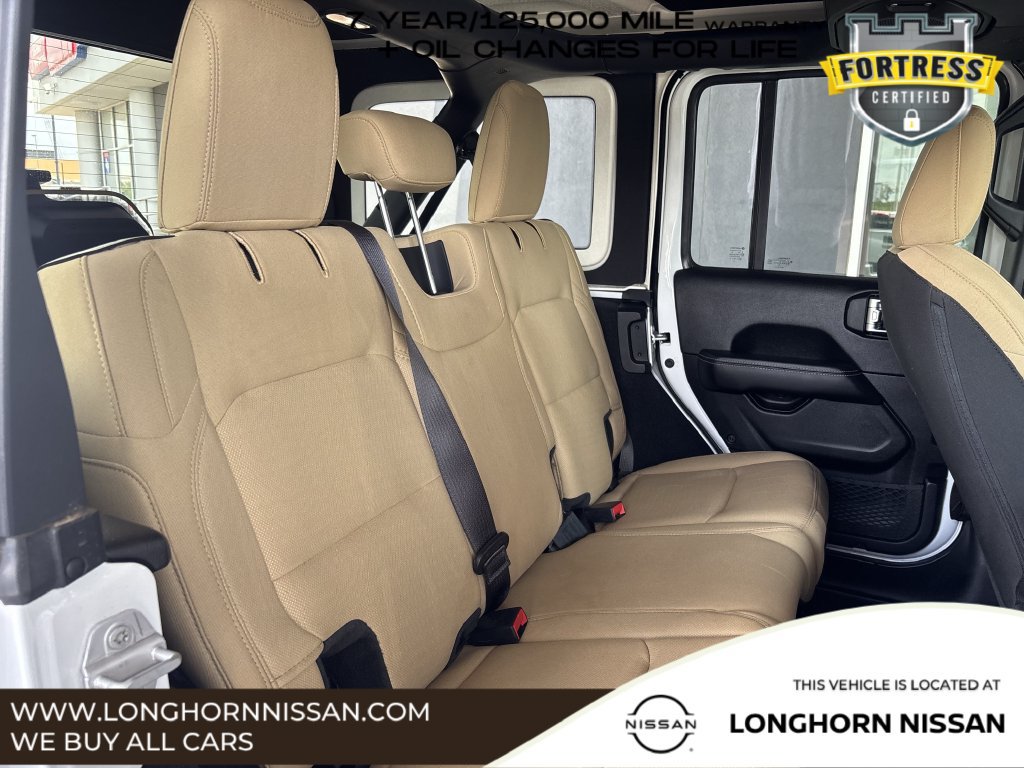 Used 2023 Jeep Wrangler Unlimited Sahara AWD/4WD image 28