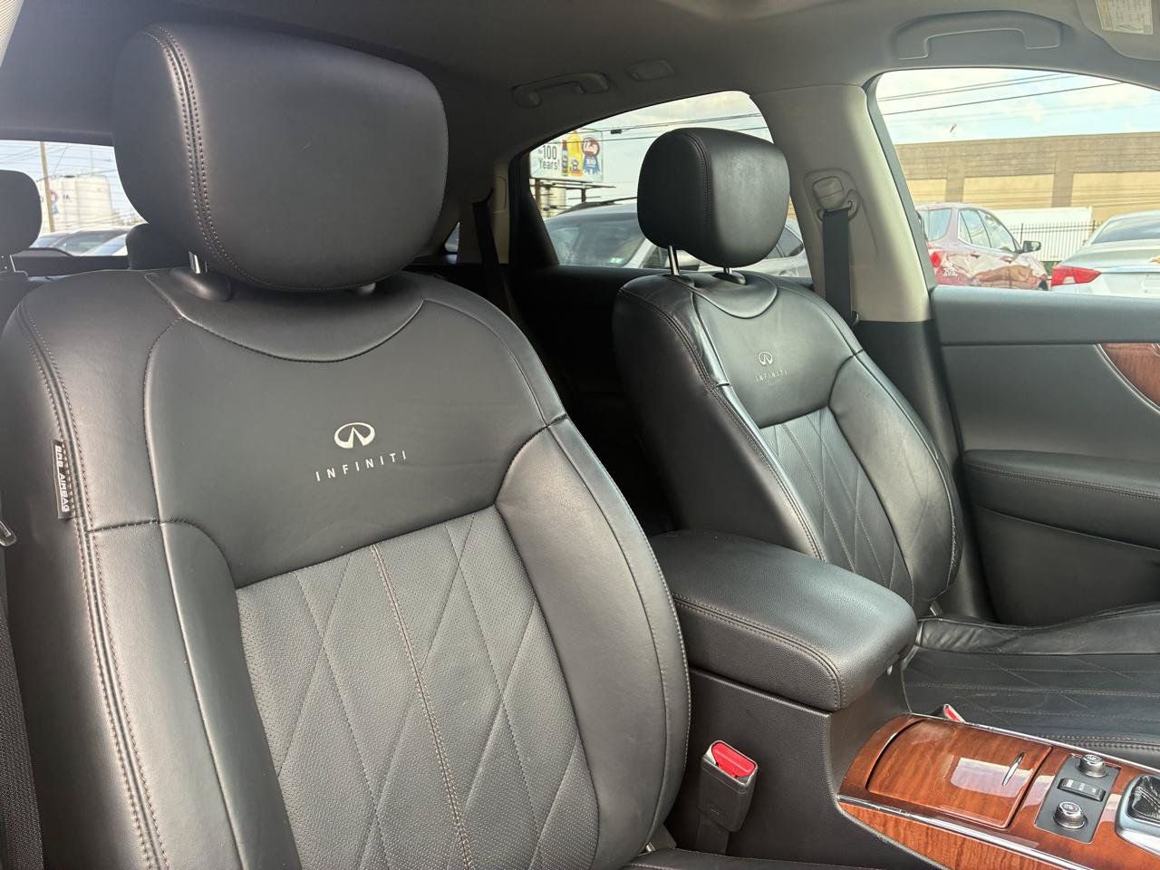 Used 2013 INFINITI FX37 AWD w/ Premium Pkg image 28