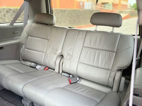 Used 2004 Toyota Sequoia Limited image 17