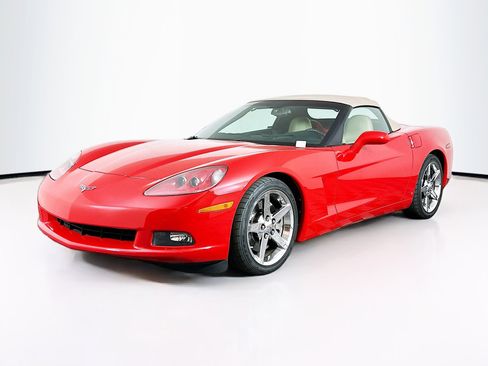 Used 2007 Chevrolet Corvette Convertible w/ Preferred Equipment Group RWD image 3