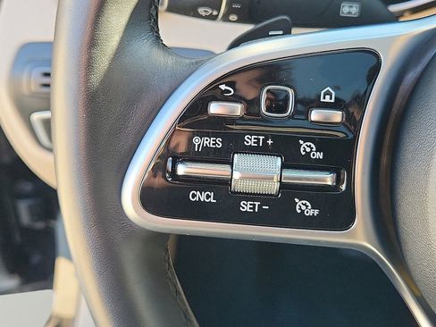 Used 2021 Mercedes-Benz GLC 300 4MATIC Coupe image 23