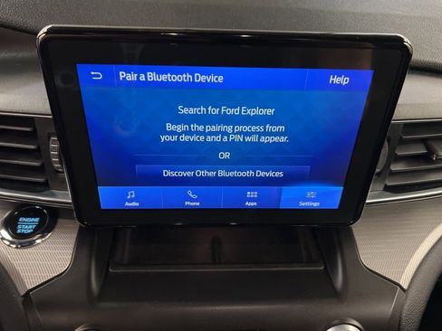 Certified 2020 Ford Explorer XLT w/ Equipment Group 202A image 9