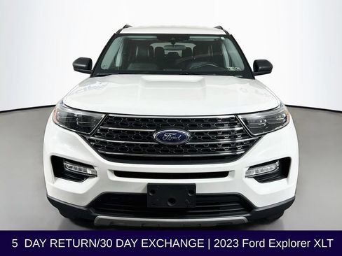 Certified 2023 Ford Explorer XLT w/ Equipment Group 202A AWD/4WD image 3