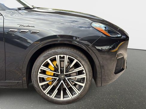 Used 2023 Maserati Grecale Modena AWD/4WD image 12