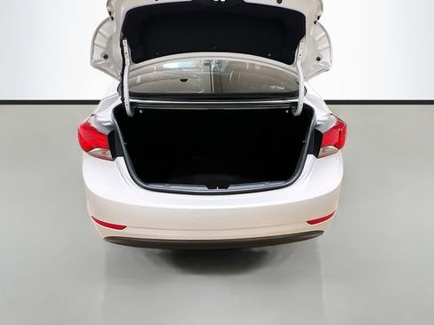 Used 2015 Hyundai Elantra Limited w/ Option Group 05 image 26